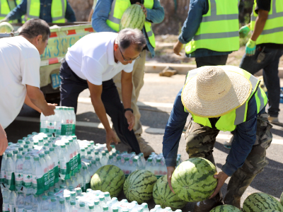 国药贝斯特bst全球奢华游戏兰州联合兰州高新区建设局为市政供电工人夏日送清凉
